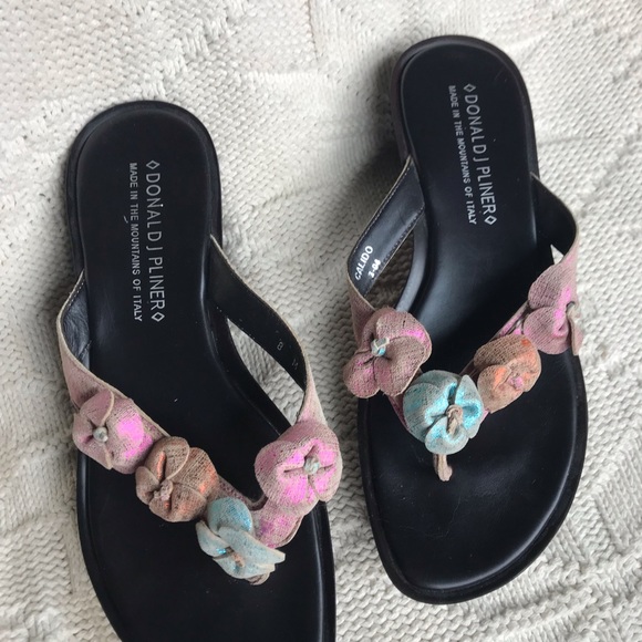 Donald J. Pliner heeled flip flops, size 8 - Picture 5 of 8